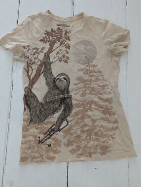 Threadless Beige Tee with "Sloth Wars" Print